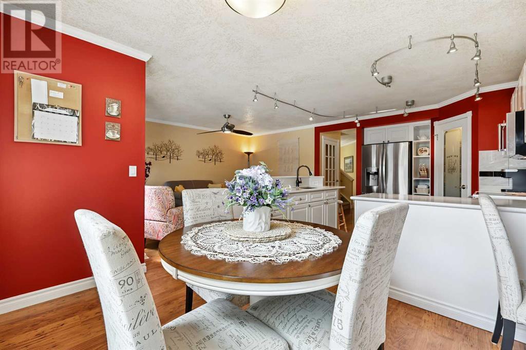 Single Family House for Sale in  Douglas Ridge Circle SE Douglasdale/Glen Calgary 