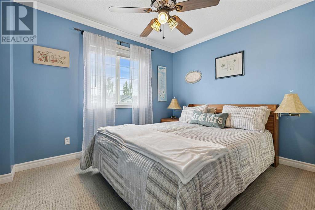 Single Family House for Sale in  Douglas Ridge Circle SE Douglasdale/Glen Calgary 