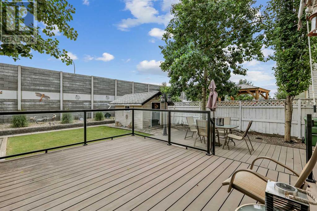 Single Family House for Sale in  Douglas Ridge Circle SE Douglasdale/Glen Calgary 