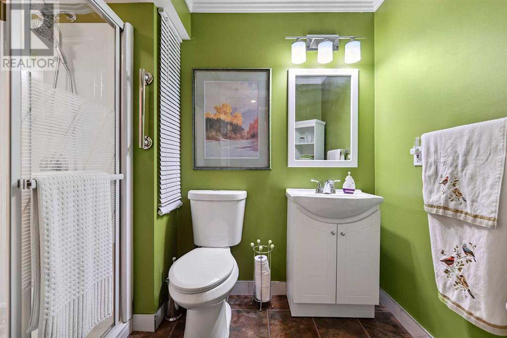 Single Family House for Sale in  Douglas Ridge Circle SE Douglasdale/Glen Calgary 
