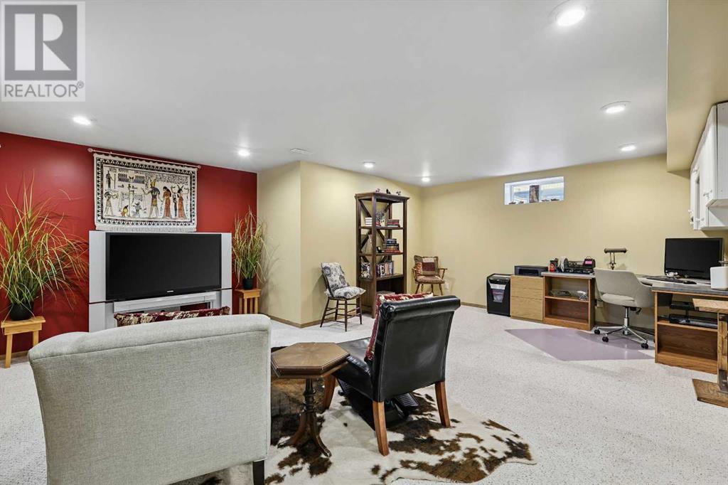 Single Family House for Sale in  Douglas Ridge Circle SE Douglasdale/Glen Calgary 