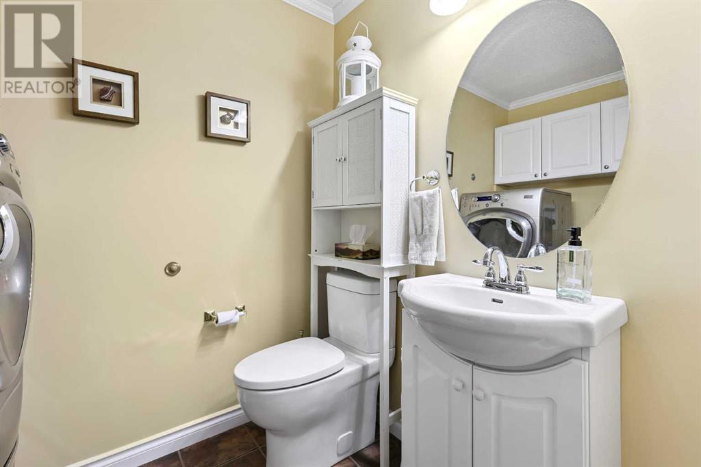 Single Family House for Sale in  Douglas Ridge Circle SE Douglasdale/Glen Calgary 