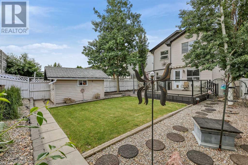 Single Family House for Sale in  Douglas Ridge Circle SE Douglasdale/Glen Calgary 