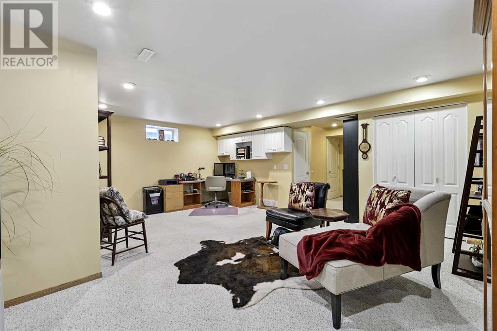 Single Family House for Sale in  Douglas Ridge Circle SE Douglasdale/Glen Calgary 