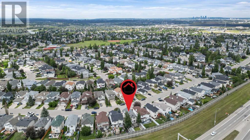 Single Family House for Sale in  Douglas Ridge Circle SE Douglasdale/Glen Calgary 