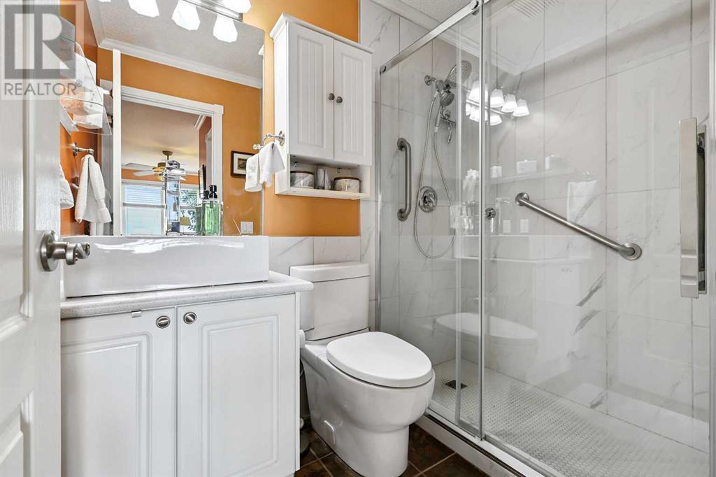 Single Family House for Sale in  Douglas Ridge Circle SE Douglasdale/Glen Calgary 