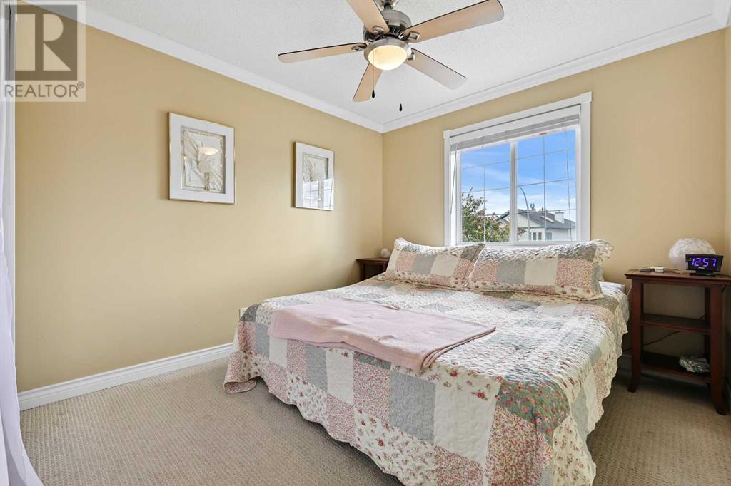 Single Family House for Sale in  Douglas Ridge Circle SE Douglasdale/Glen Calgary 