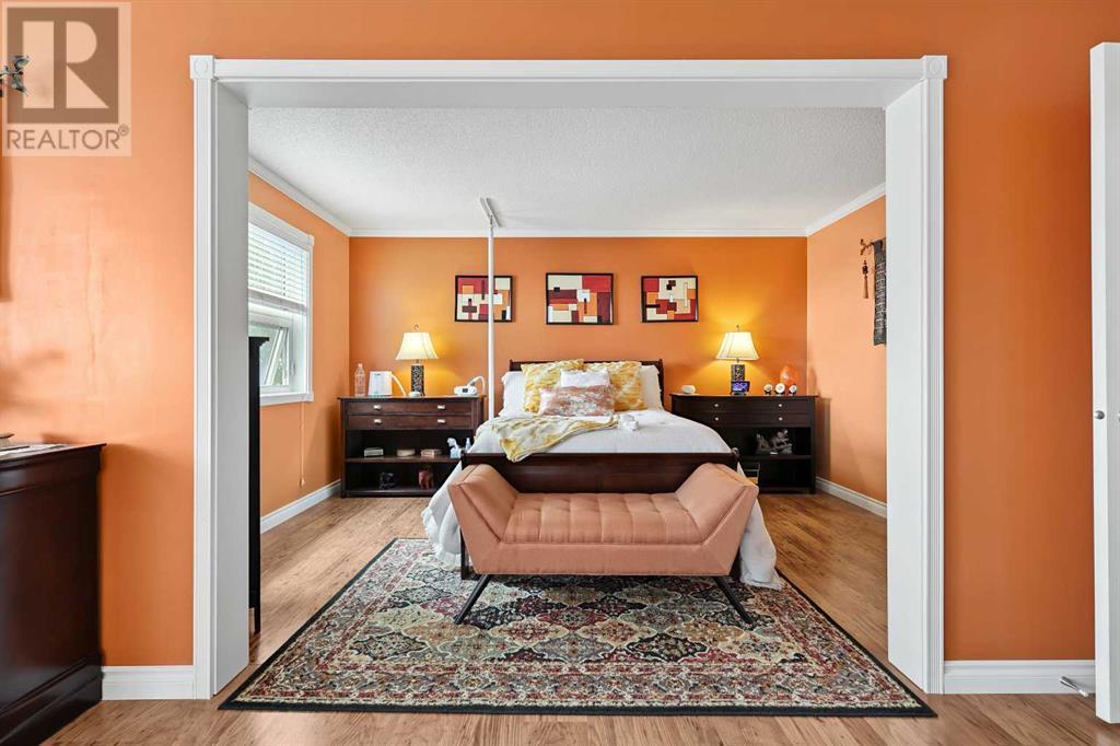 Single Family House for Sale in  Douglas Ridge Circle SE Douglasdale/Glen Calgary 