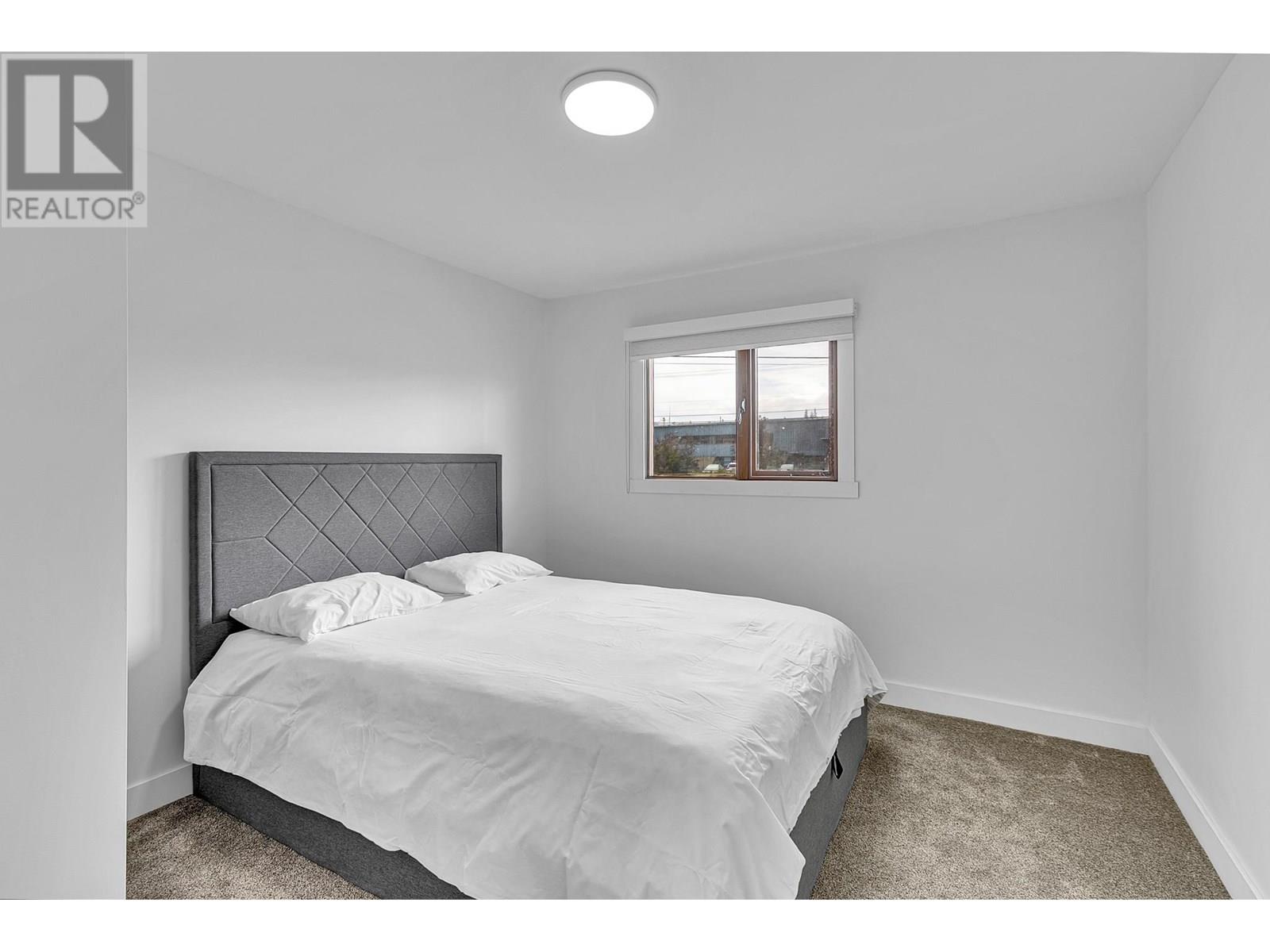 Photo 11 of 2361 Hart Highway, Prince George BC