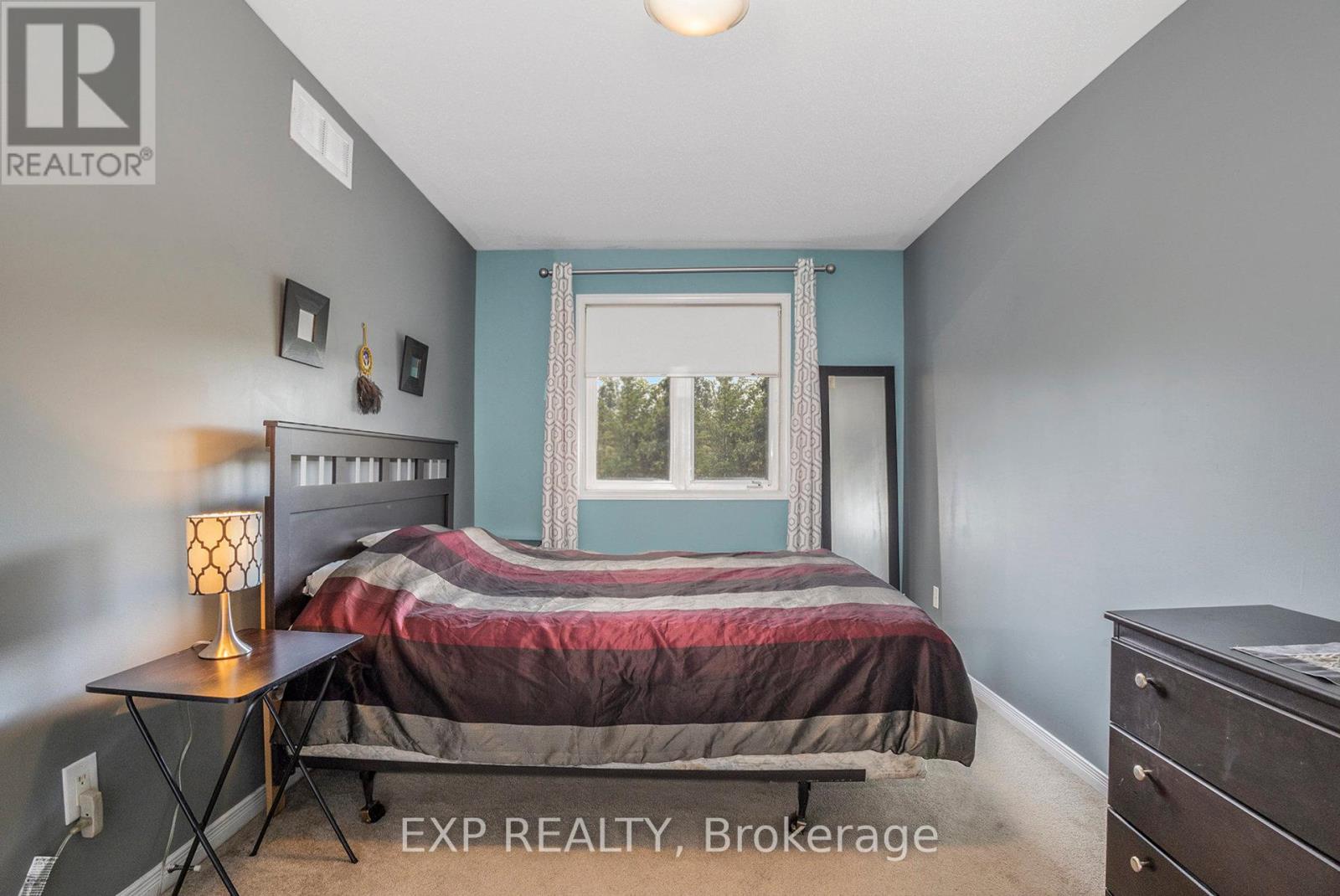 Photo 13 of 215 Parkrose Private, Ottawa ON