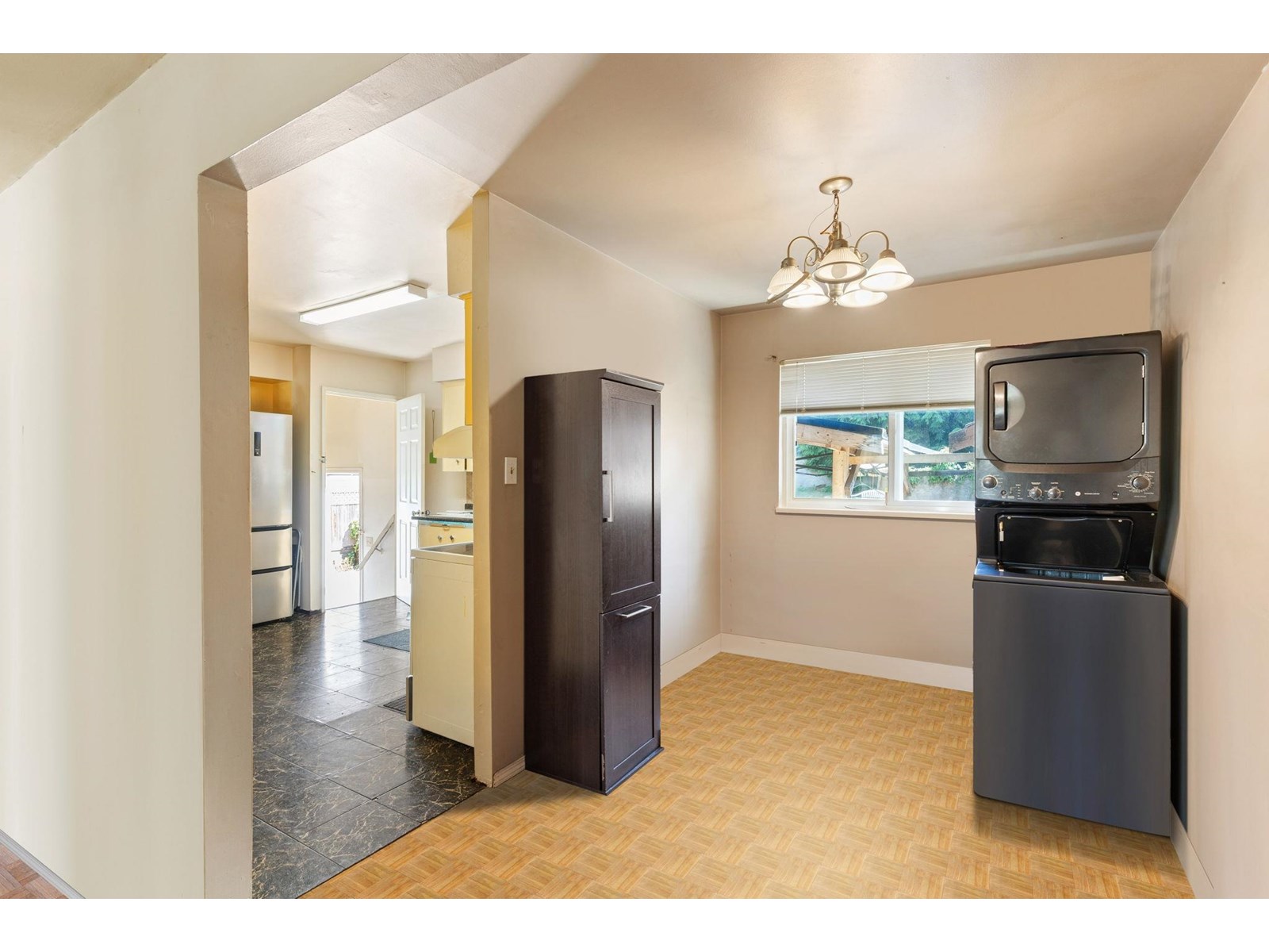 Photo 11 of 12476 99 Avenue, Surrey BC