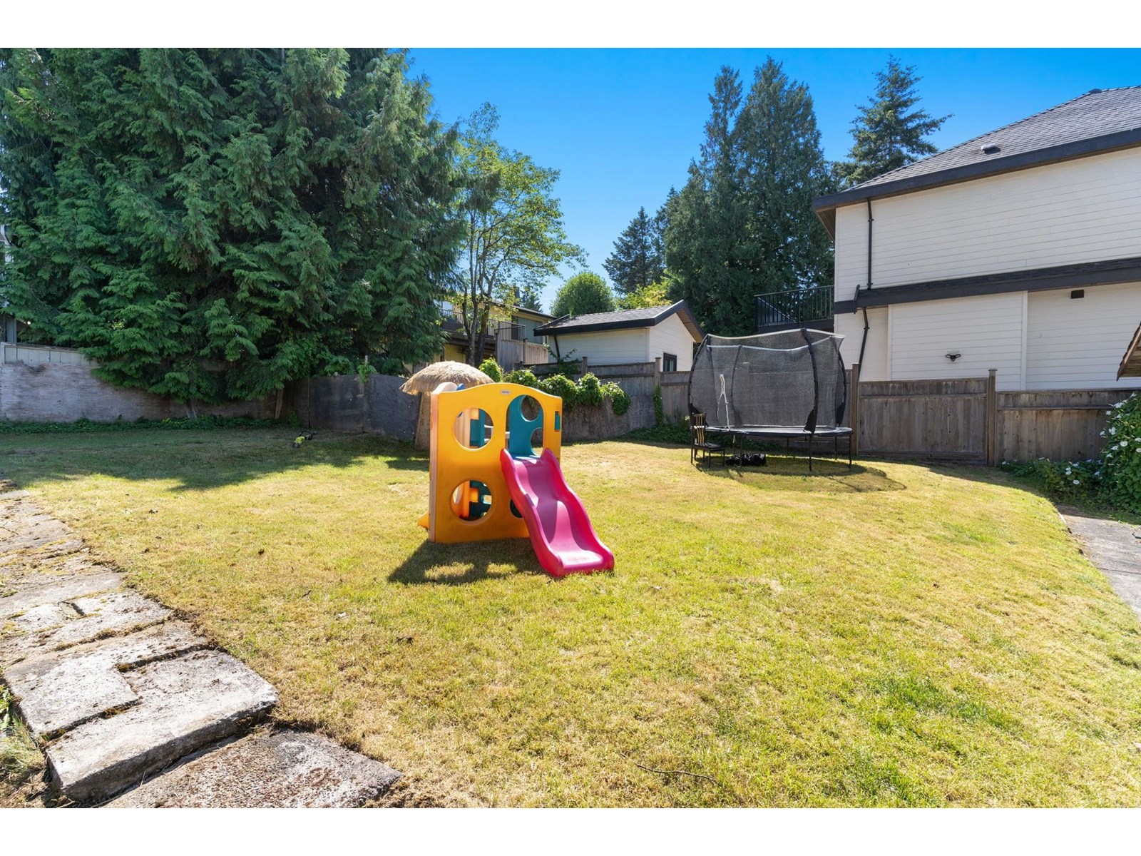 Photo 31 of 12476 99 Avenue, Surrey BC