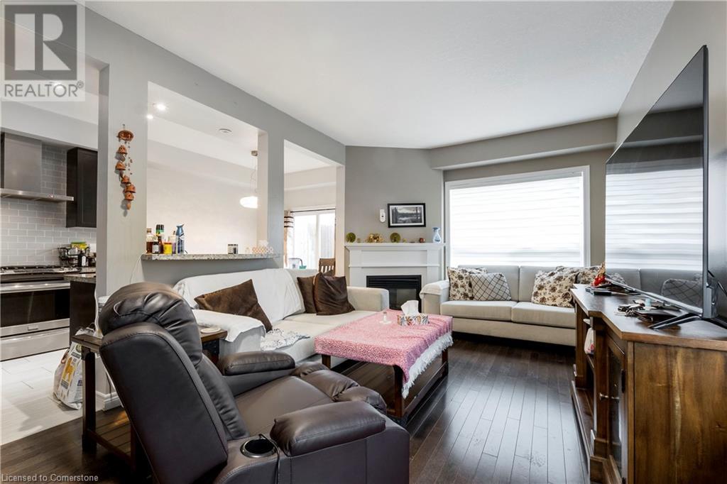 Photo 3 of 8 Lakelawn Road Unit 54, Grimsby ON