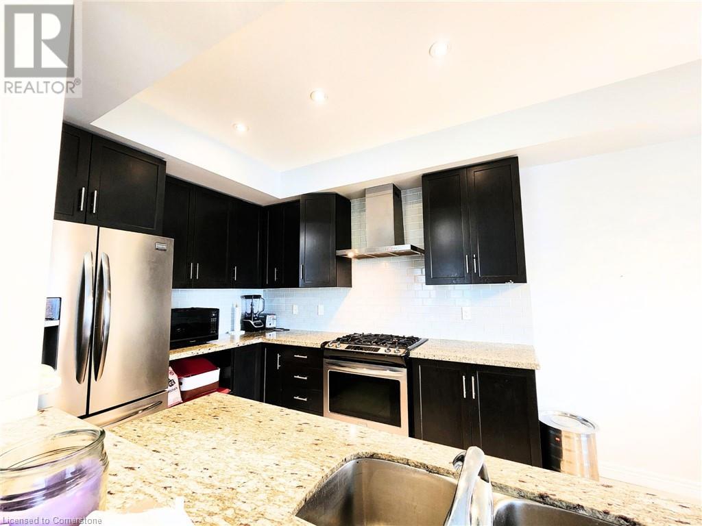 Photo 12 of 8 Lakelawn Road Unit 54, Grimsby ON