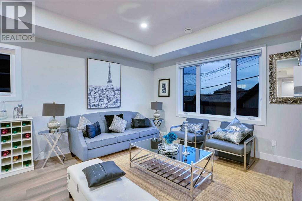 Single Family House for Sale in    Avenue NW West Hillhurst Calgary 