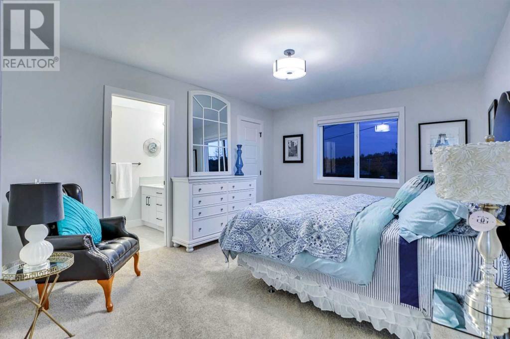 Single Family House for Sale in    Avenue NW West Hillhurst Calgary 