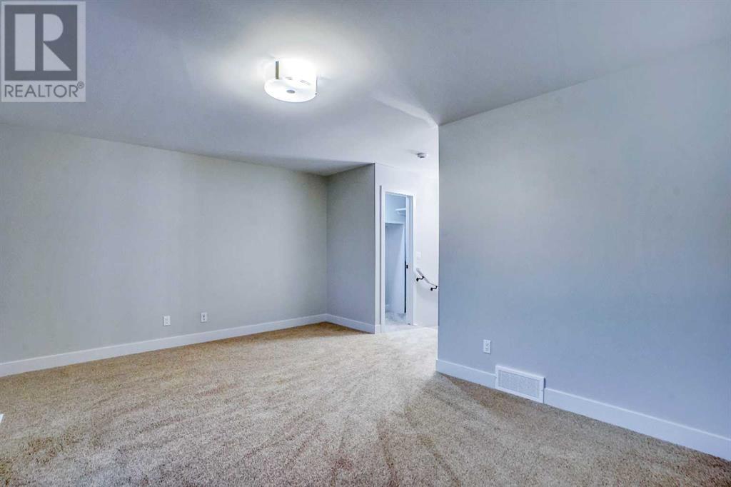 Single Family House for Sale in    Avenue NW West Hillhurst Calgary 