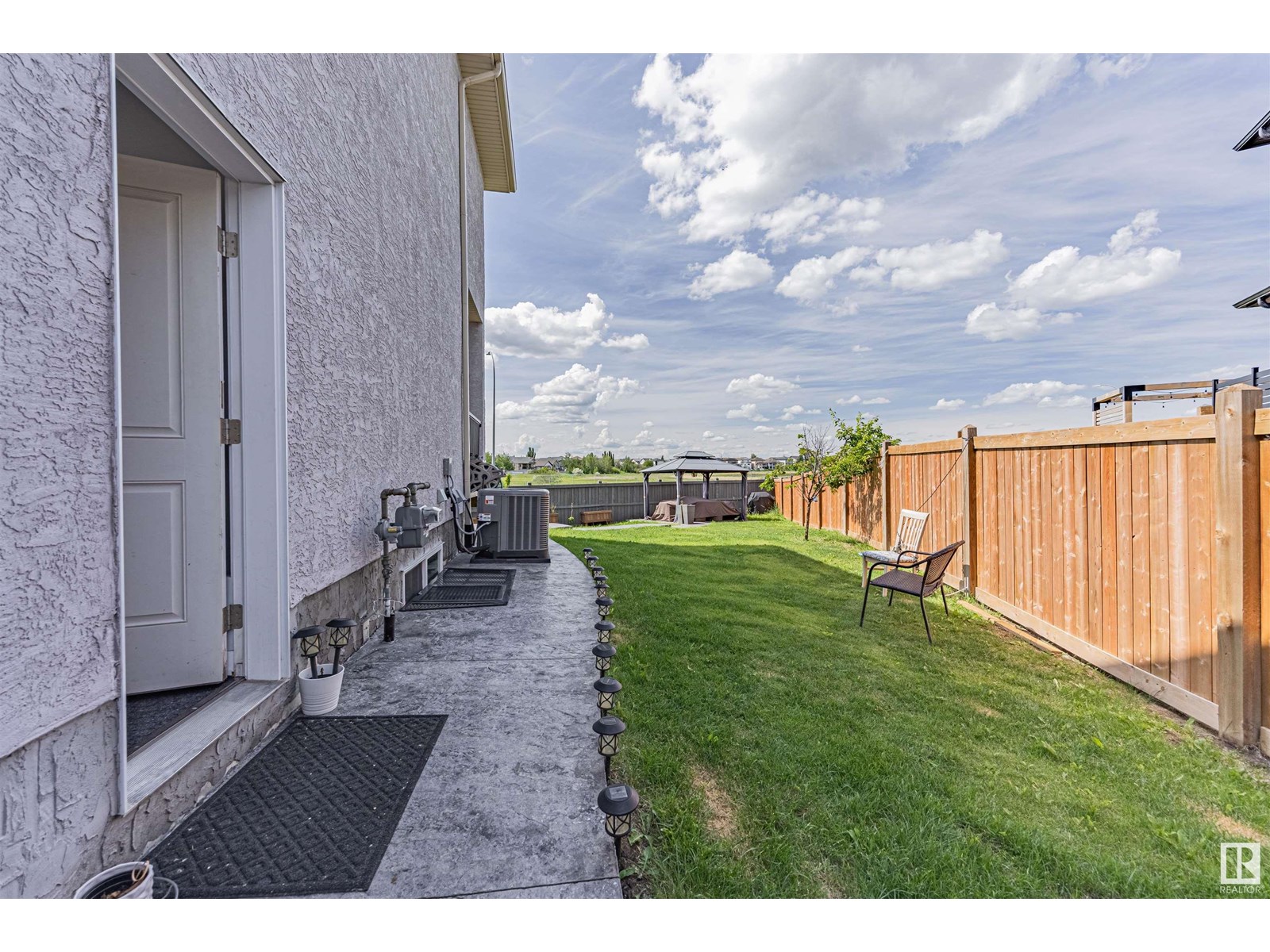 Photo 35 of 8110 174 A Av Nw Nw, Edmonton AB