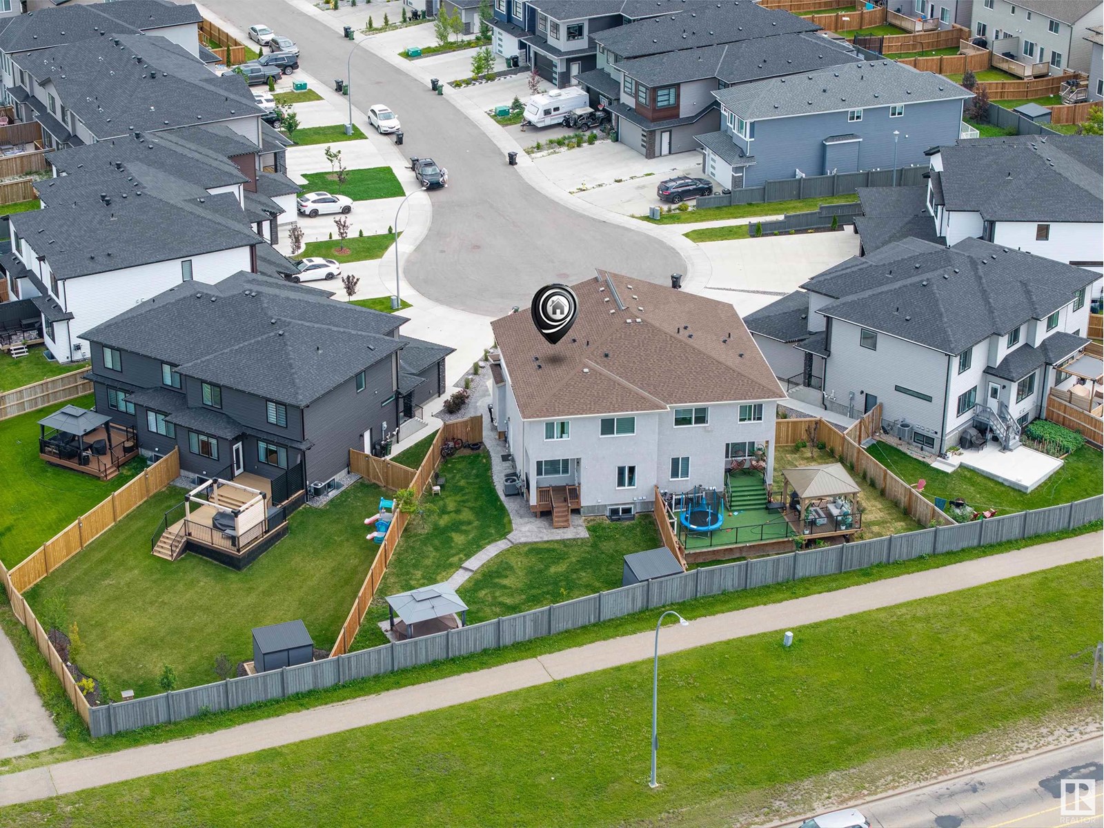 Photo 38 of 8110 174 A Av Nw Nw, Edmonton AB