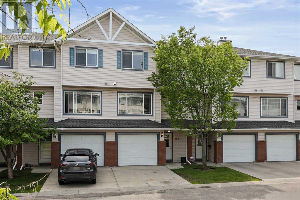 Single Family House 4 Level for Sale in  Rocky Ridge Court NW Rocky Ridge Calgary 