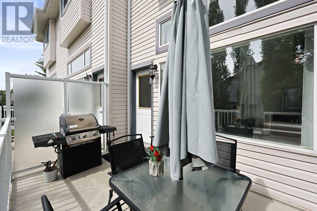 Single Family House 4 Level for Sale in  Rocky Ridge Court NW Rocky Ridge Calgary 