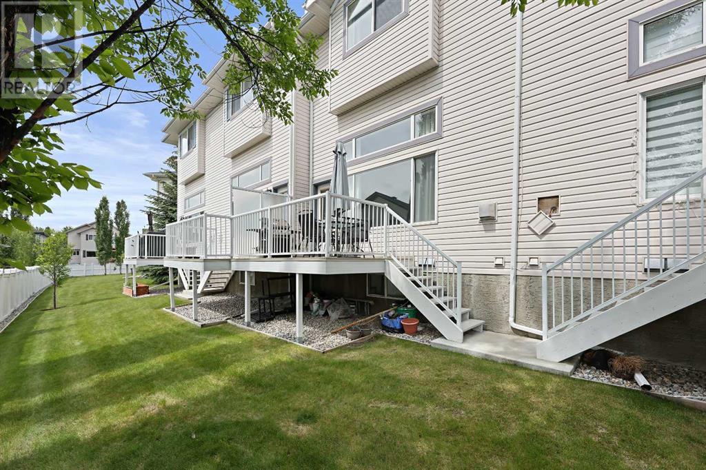 Single Family House 4 Level for Sale in  Rocky Ridge Court NW Rocky Ridge Calgary 