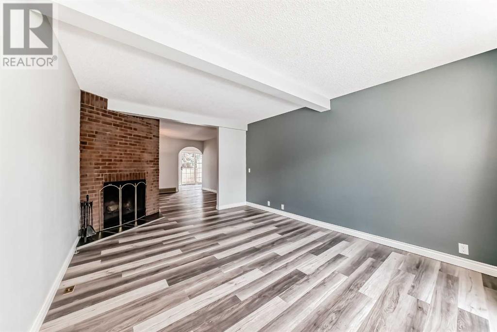 Single Family House 4 Level for Sale in  Point Mckay Gardens NW Point McKay Calgary 