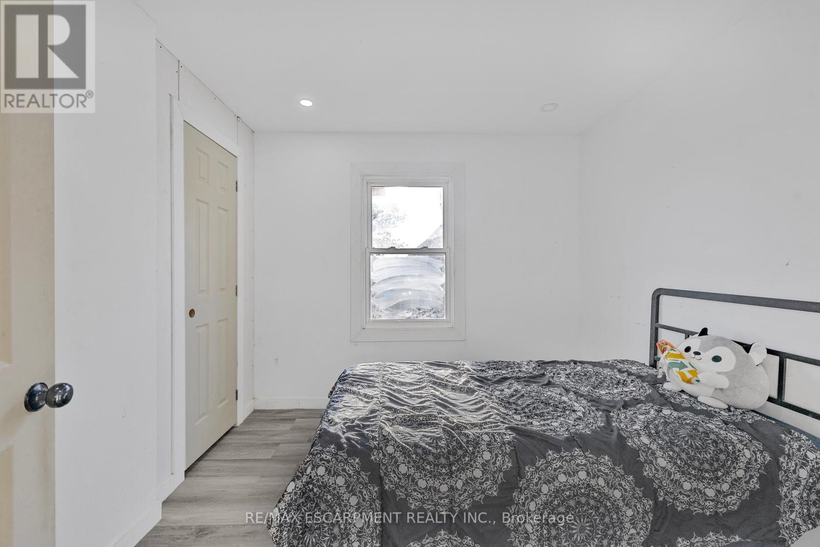 Photo 9 of 163 Britannia Avenue, Hamilton ON