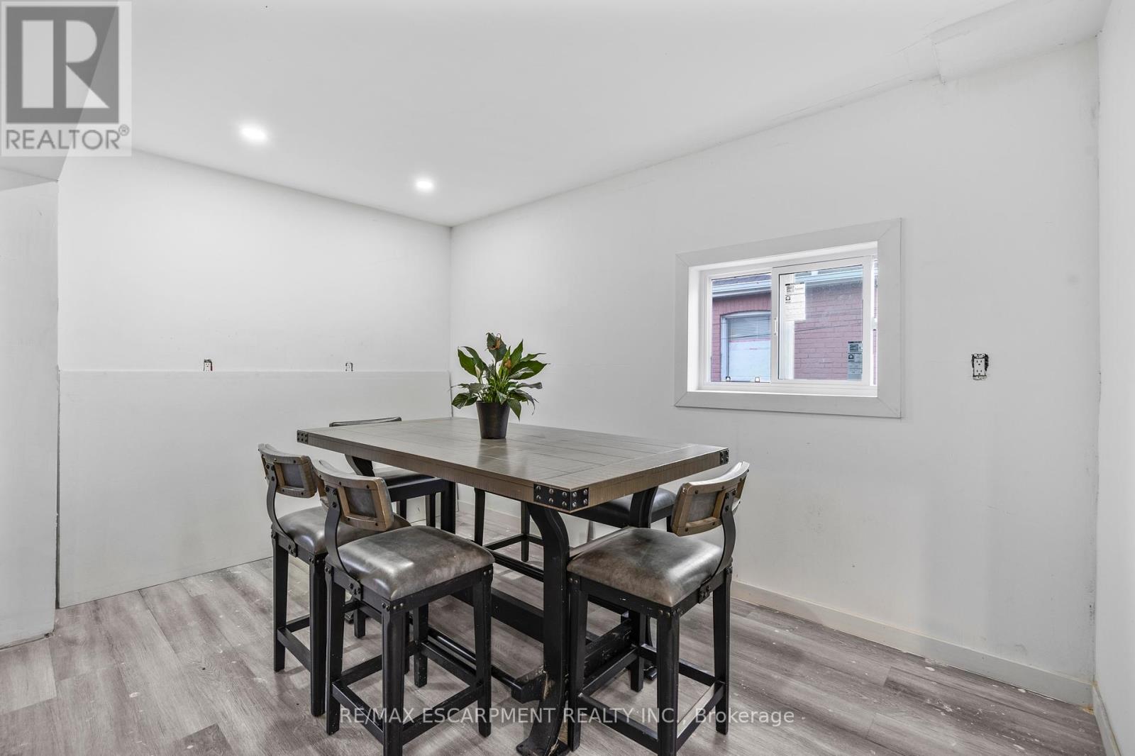 Photo 4 of 163 Britannia Avenue, Hamilton ON