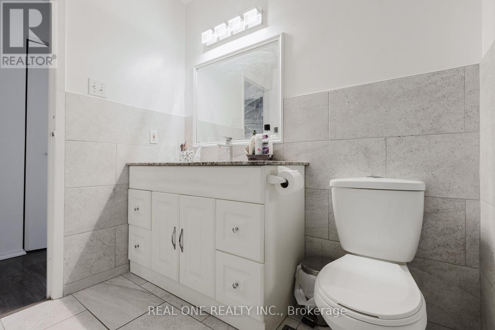 Photo 35 of 60 10 Holborn Court, Kitchener ON