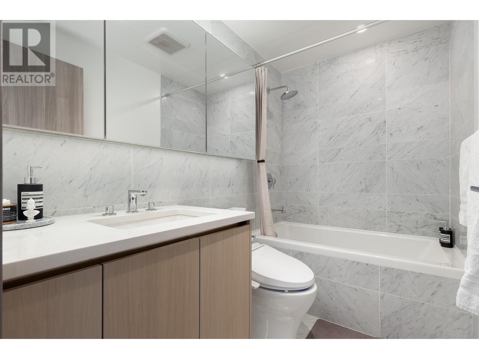 Photo 11 of 2203 4720 Lougheed Highway, Burnaby BC