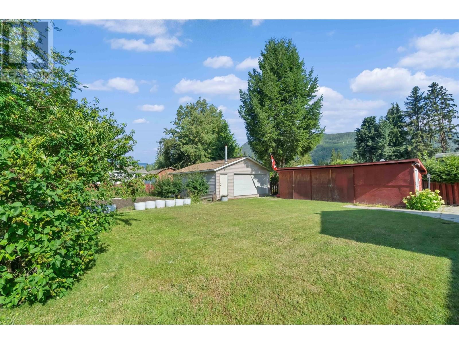 Photo 27 of 1208 Sherlock Road, Sicamous BC