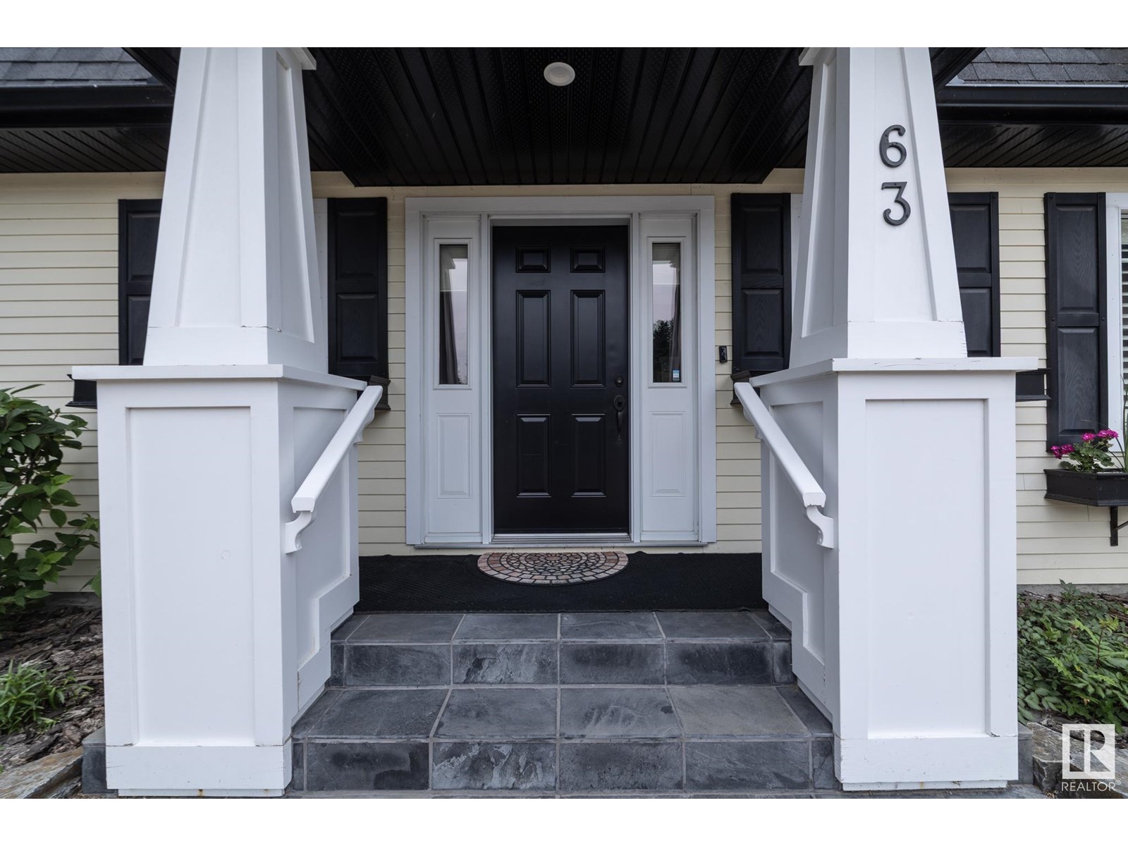 Photo 6 of 63 Fairway Dr Nw, Edmonton AB