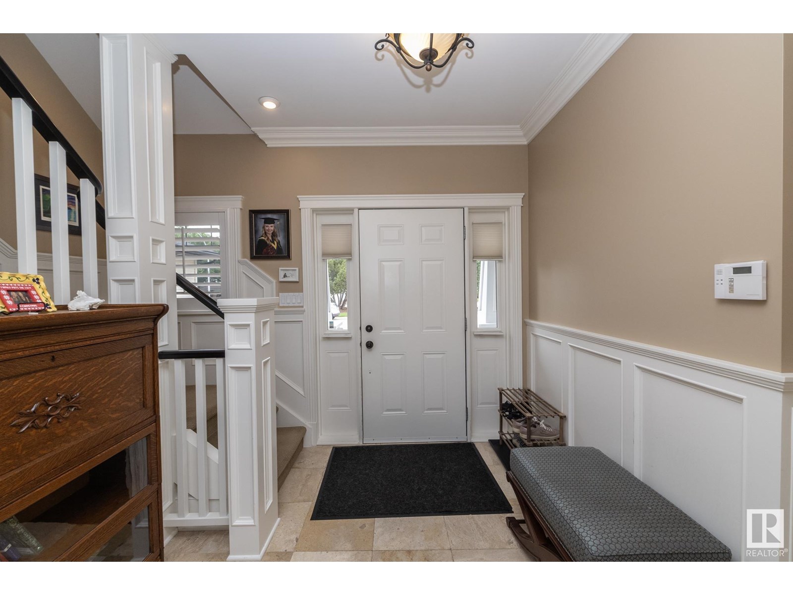 Photo 7 of 63 Fairway Dr Nw, Edmonton AB