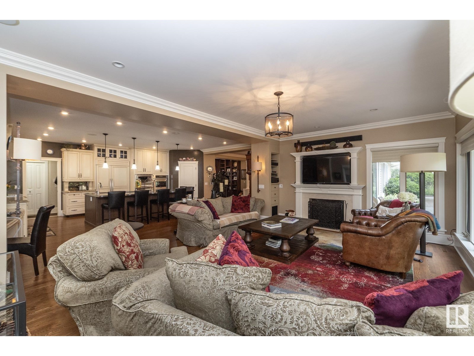 Photo 15 of 63 Fairway Dr Nw, Edmonton AB