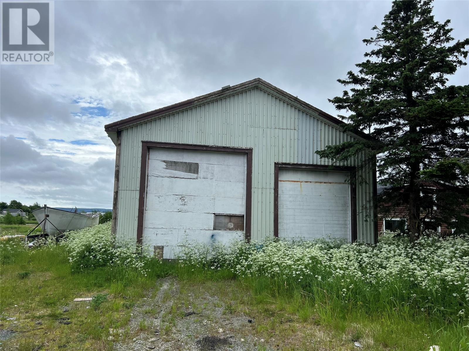 Photo 4 of 17 Cochrane Pond Road, Goulds NL