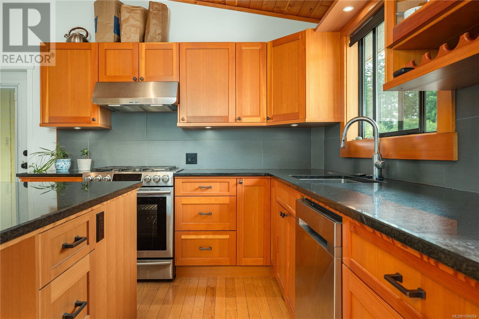 2439 Calais Rd, Duncan