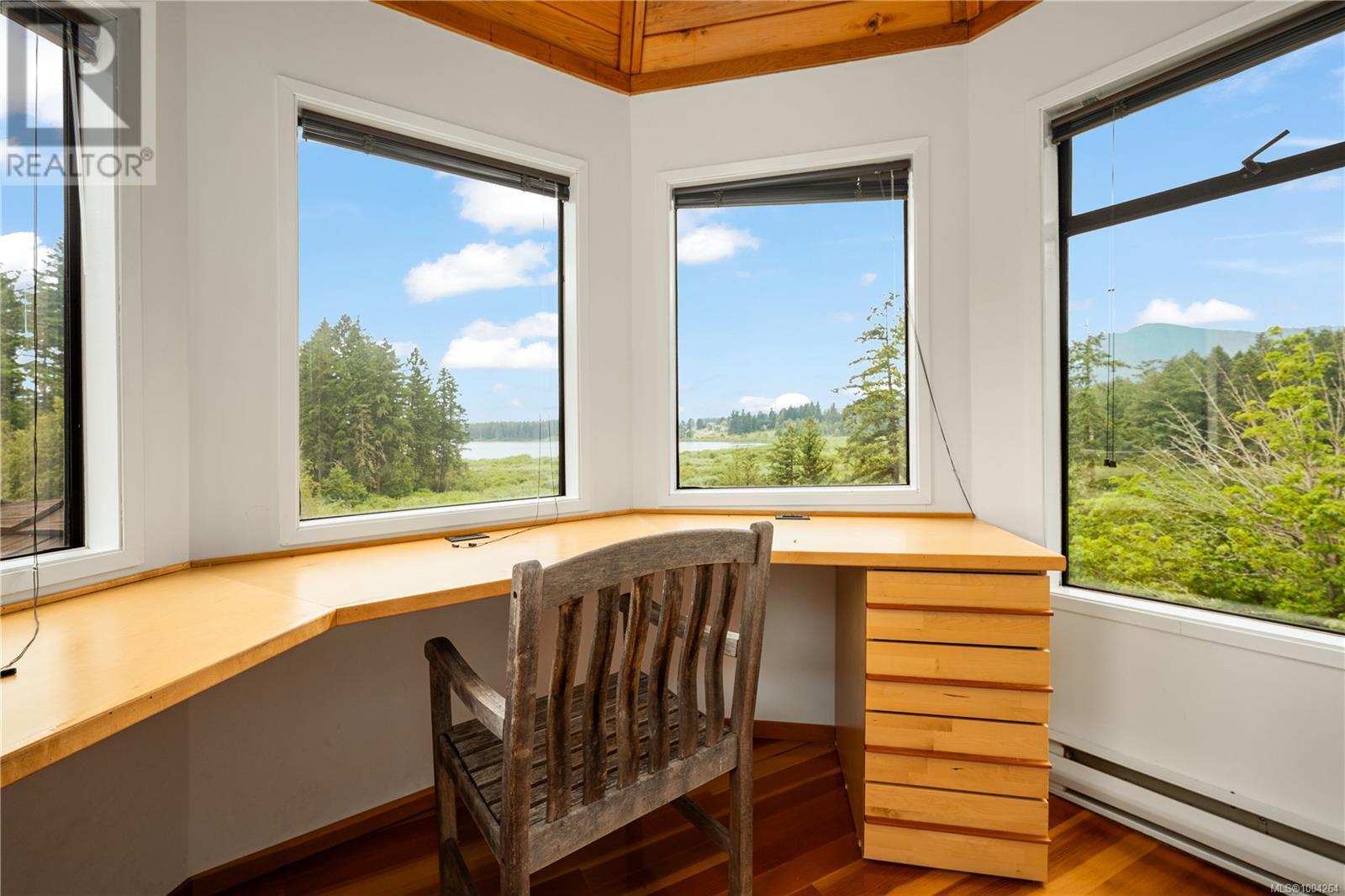 2439 Calais Rd, Duncan