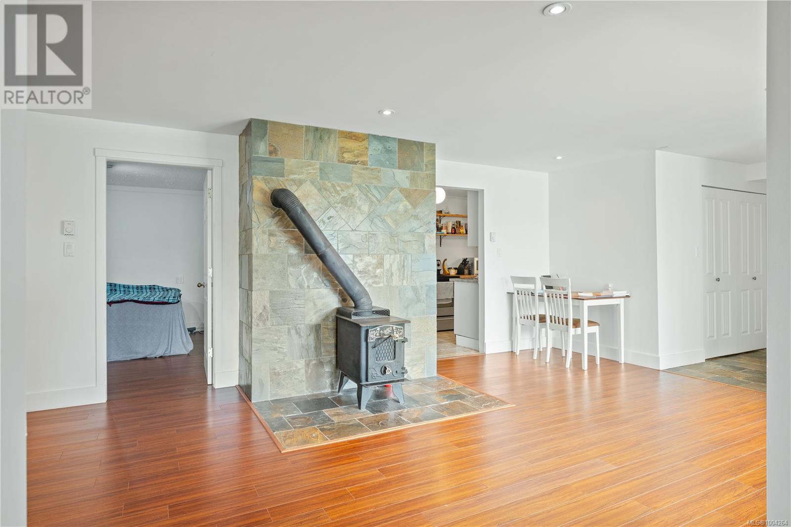 2439 Calais Rd, Duncan