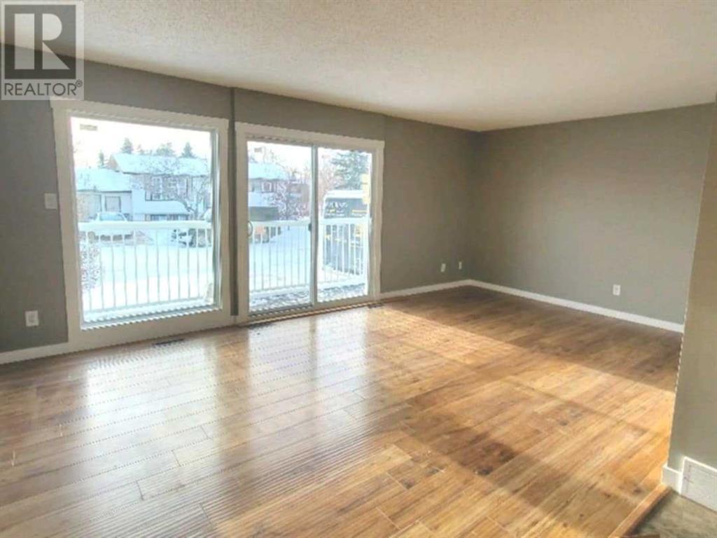 Single Family House Bi-level for Sale in   A Avenue Mountview Grande Prairie 