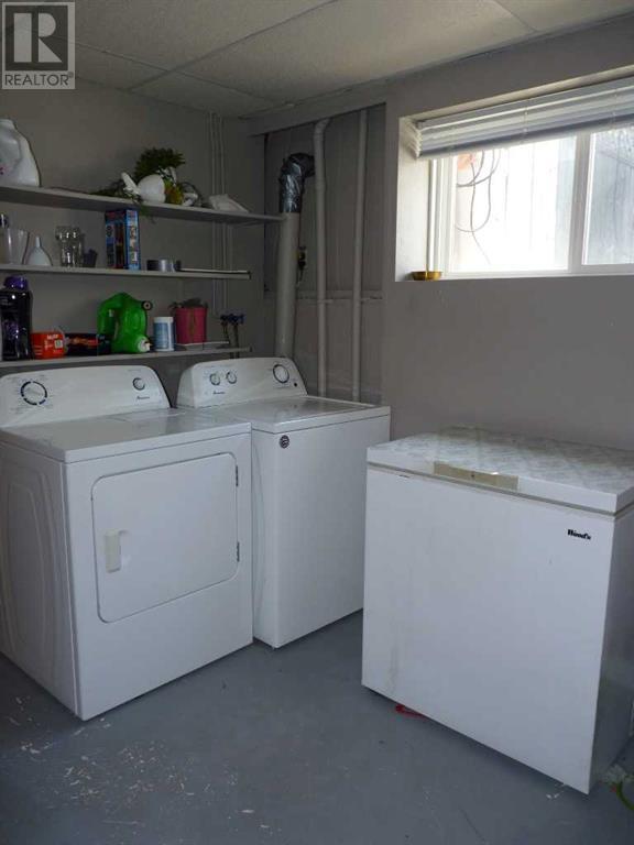 Single Family House Bi-level for Sale in   A Avenue Mountview Grande Prairie 