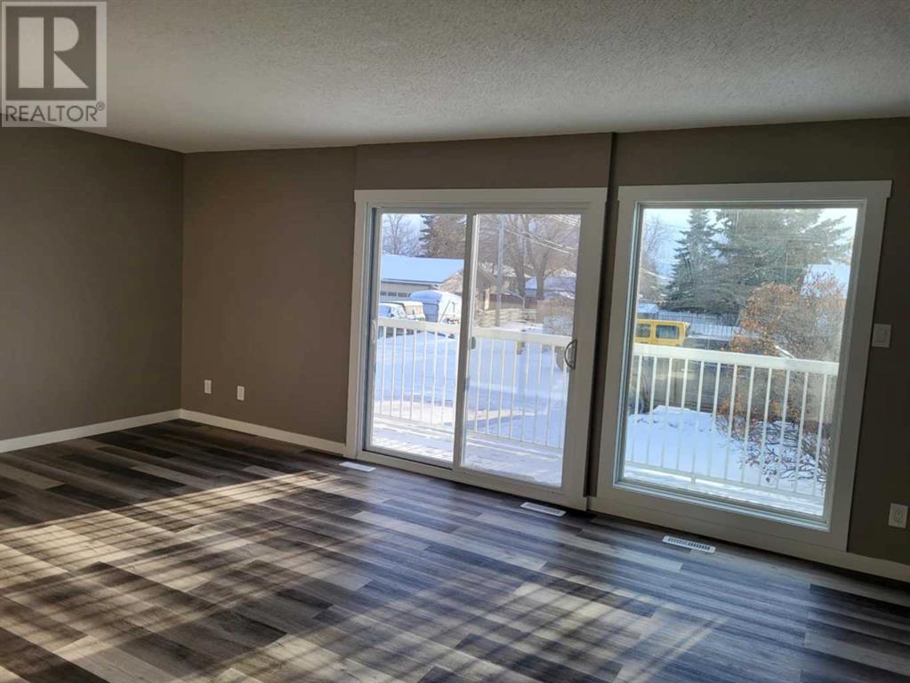 Single Family House Bi-level for Sale in   A Avenue Mountview Grande Prairie 
