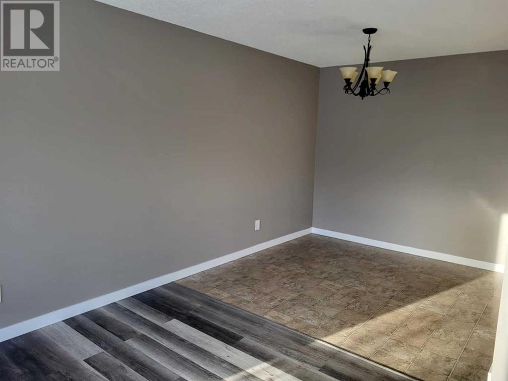 Single Family House Bi-level for Sale in   A Avenue Mountview Grande Prairie 