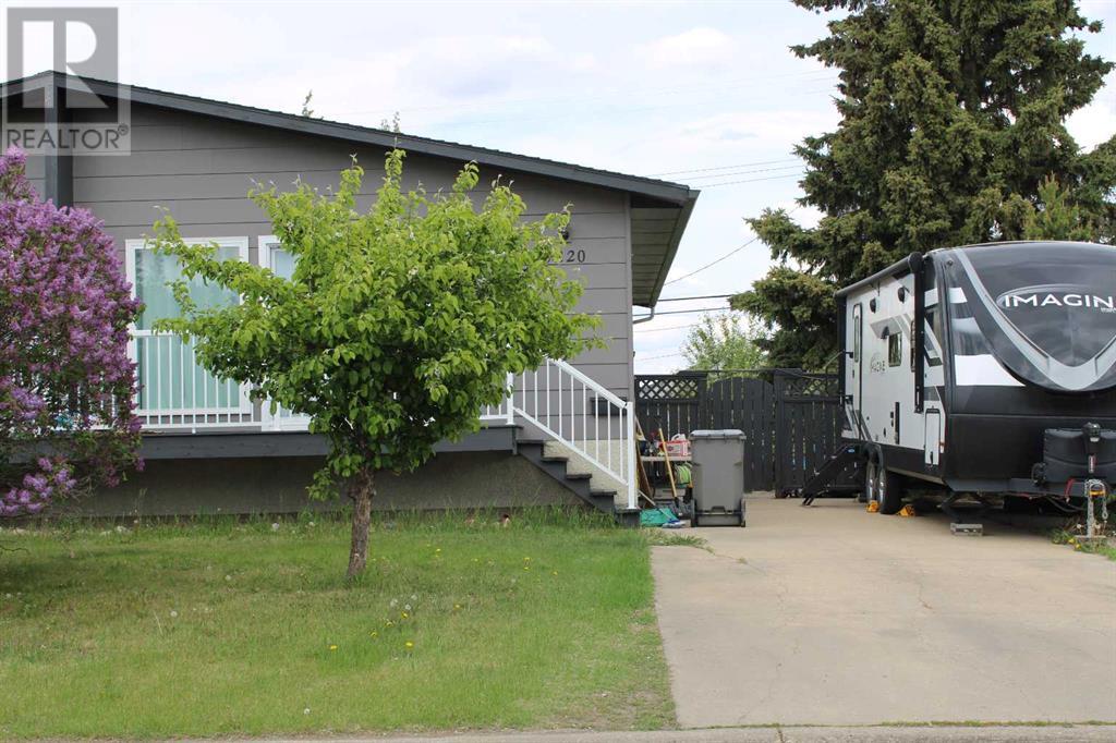 Single Family House Bi-level for Sale in   A Avenue Mountview Grande Prairie 
