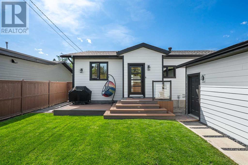 Single Family House Bungalow for Sale in  Granlea Place SW Glendale Calgary 