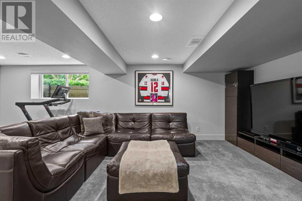 Single Family House Bungalow for Sale in  Granlea Place SW Glendale Calgary 