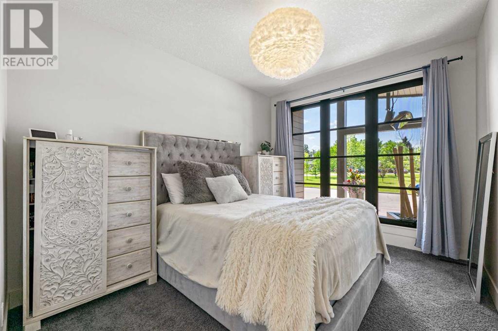 Single Family House Bungalow for Sale in  Granlea Place SW Glendale Calgary 