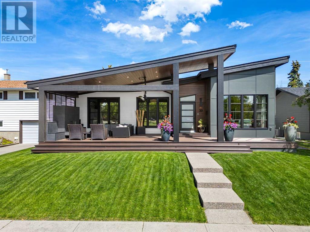 30 Granlea Place SW, Calgary, Alberta