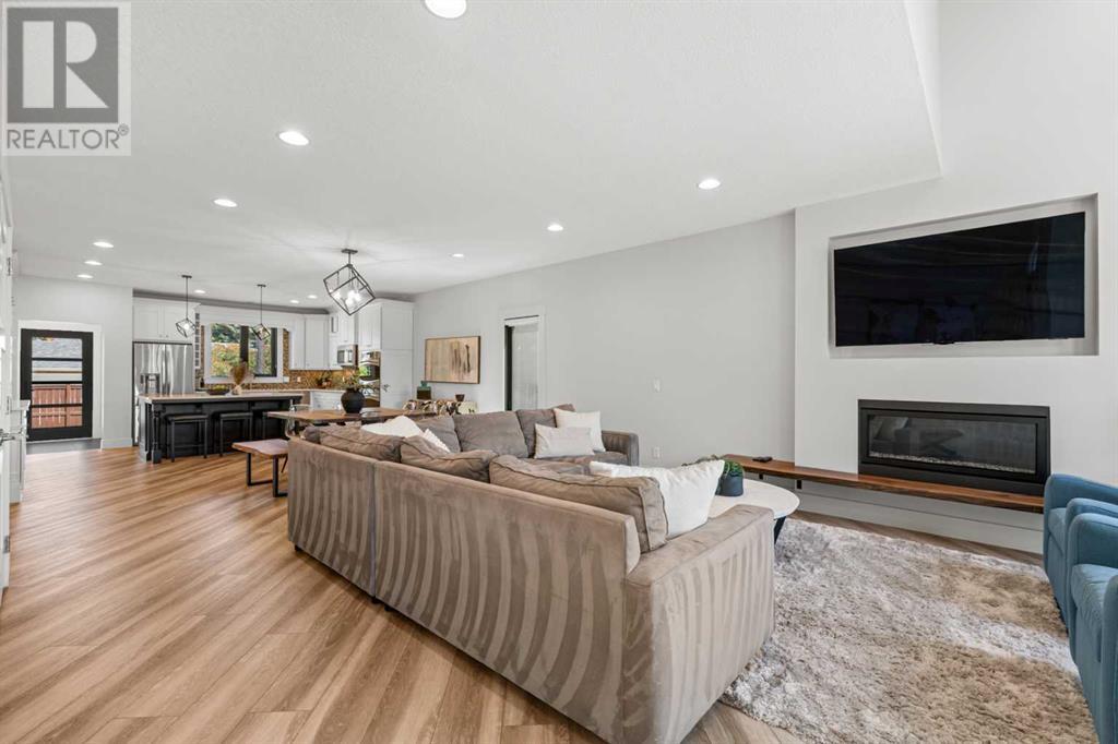 Single Family House Bungalow for Sale in  Granlea Place SW Glendale Calgary 