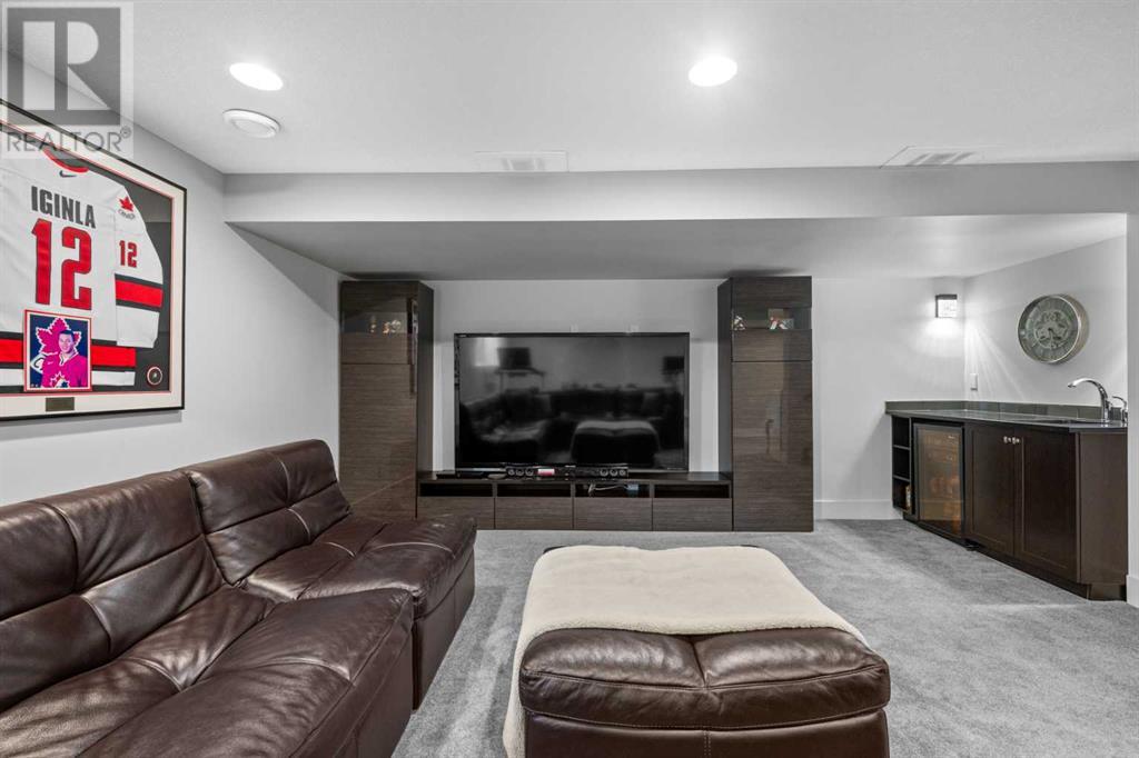 Single Family House Bungalow for Sale in  Granlea Place SW Glendale Calgary 